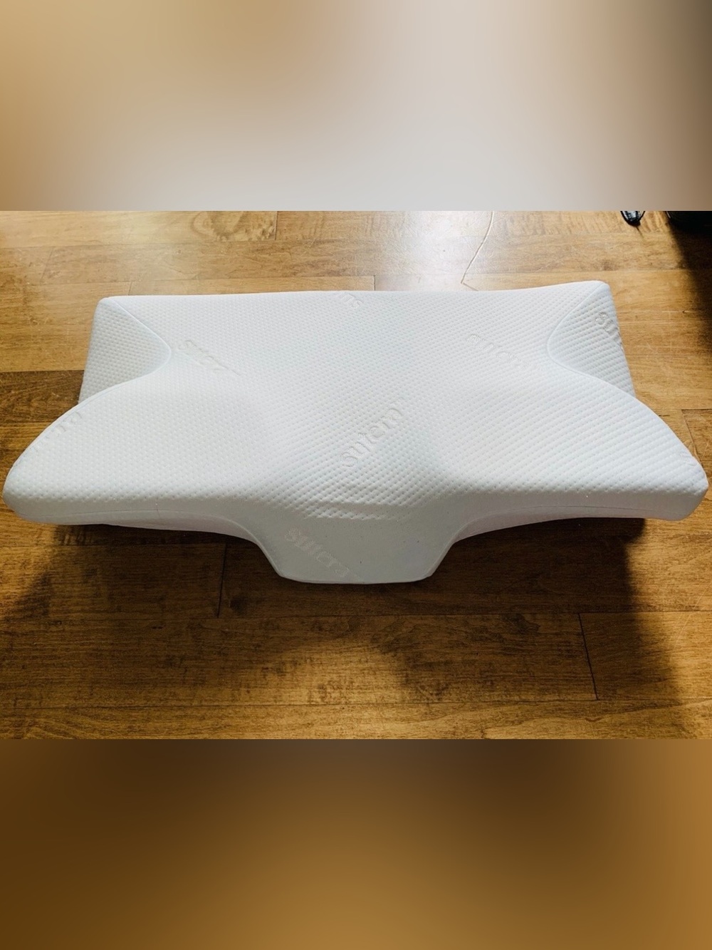 ☁️ ☁️ SOLD☁️☁️Set of Two New Sutera Memory Foam Pillows- White